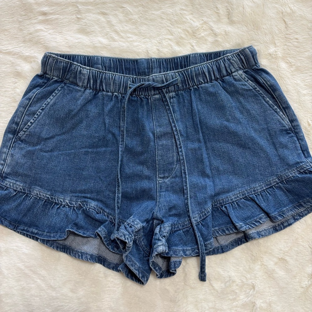 American Eagle Outfitters Ruffle Hem Denim Shorts